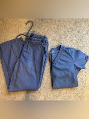Cherokee Ceil Blue Scrub Set XS
